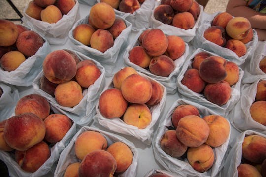 Ashtabula Farmers Market peaches