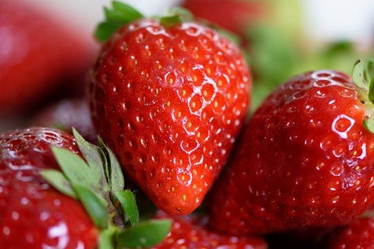 Strawberries 4330211 640