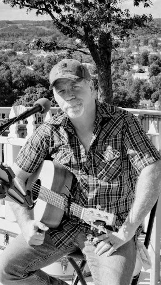 Bryan Phillips (live music) @ Debonne Vineyards